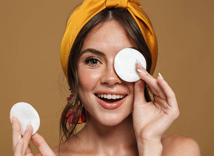 ब्रो मेकअप हटाने के लिए सबसे अच्छा क्या है?